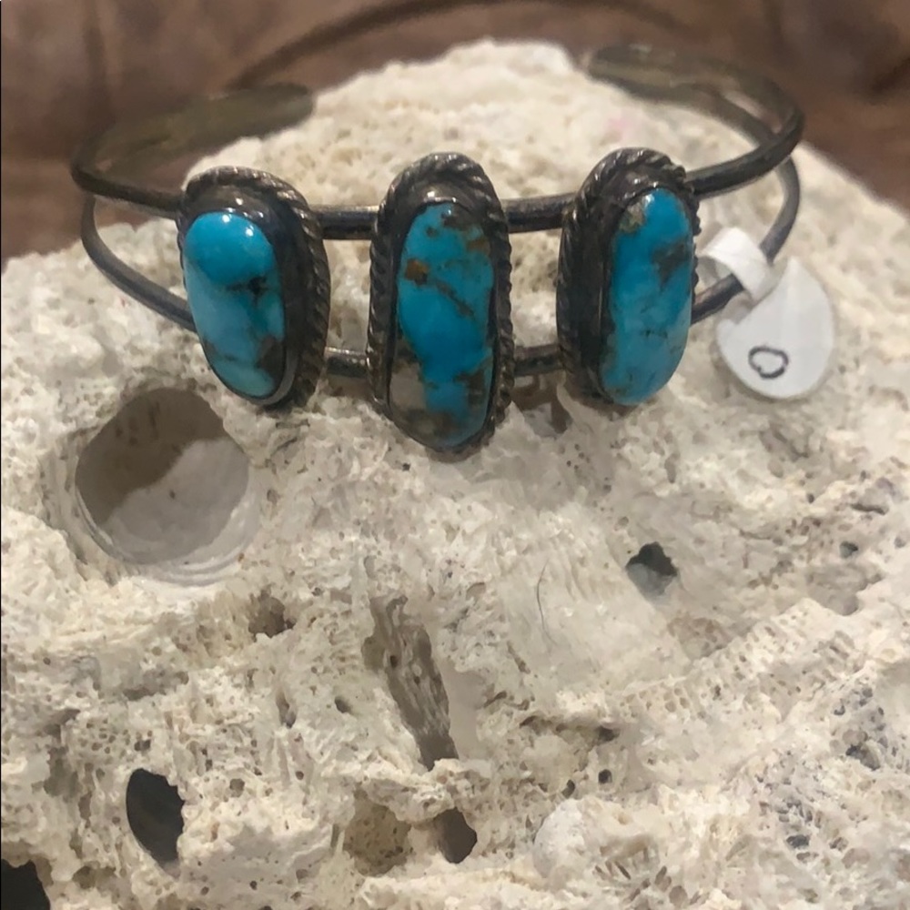 3 Stone bracelet